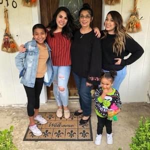 Meet your Posher, Esther